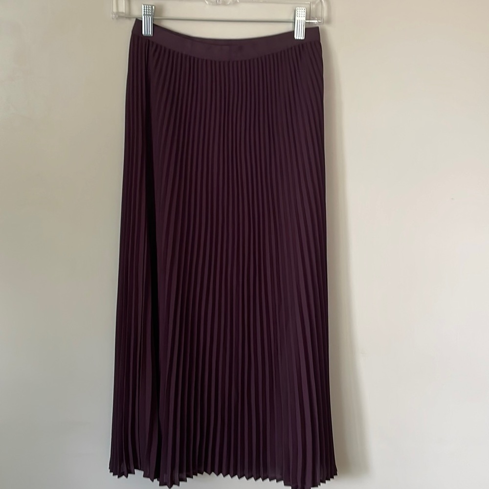 Artizia Jude Babaton pleated maxi skirt in eggplant burgundy purple small